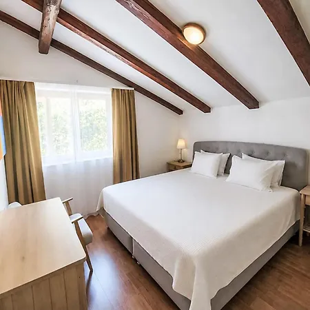 3 By Interhome *